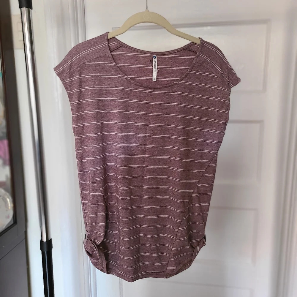 NWOT Kuhl Striped Cap Sleeve Scoop Neck Active Top Size Small
